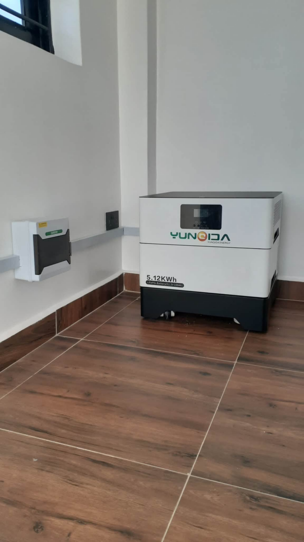 Yunqida YQD-512100G-LFOESS 5.12kWh Battery + 6.2kW Hybrid Inverter